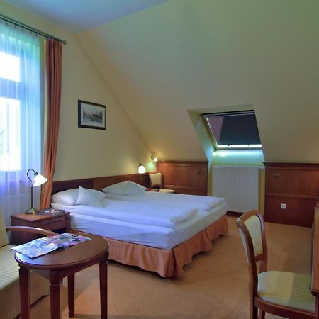 كرينيتسا زدروي Hotel Stefania المظهر الخارجي الصورة